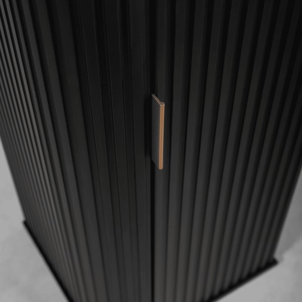 Słupek 139 cm Czarny ELEGANCE Zbliżenie na Uchwyt od Góry