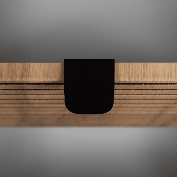 Wisząca Szafka Łazienkowa Dąb 80 cm pod Umywalkę Czarna LOFT Zbliżenie na Uchwyt