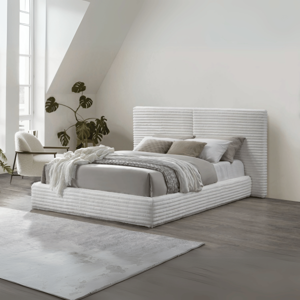 Eleganckie Łóżko Tapicerowane 160x200 Dwuosobowe Kremowe Sztruksowe Welurowe Duży Zagłówek MADERA Halmar