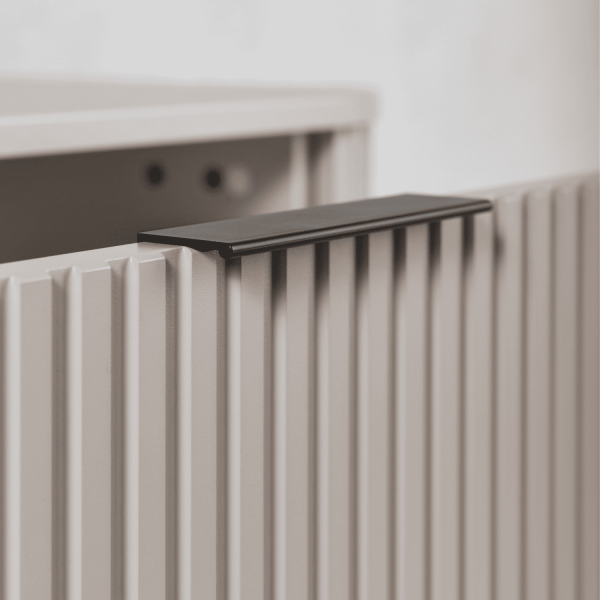 Szafka pod Umywalkę 80 cm Beżowa ELEGANCE Zbliżenie Czarny Uchwyt