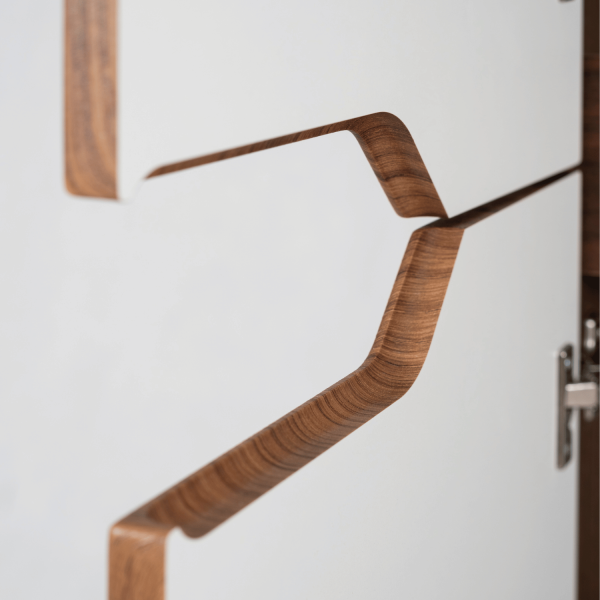 Wysoki Słupek Łazienkowy Wiszący 136 cm z Półkami Nowoczesny Dąb Orzech MODERN